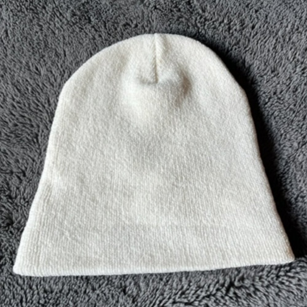 2/$20 Ladies White Knit Hat Toque One Size NWOT